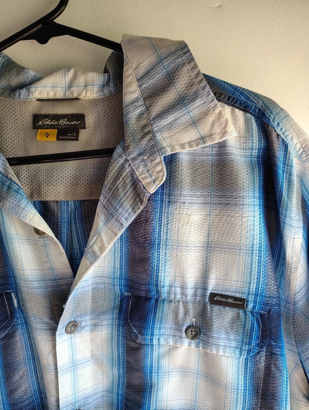 Eddie Bauer Blue & White Plaid Short-Sleeve Button-Down Shirt